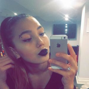 Meet your Posher, Lizzie